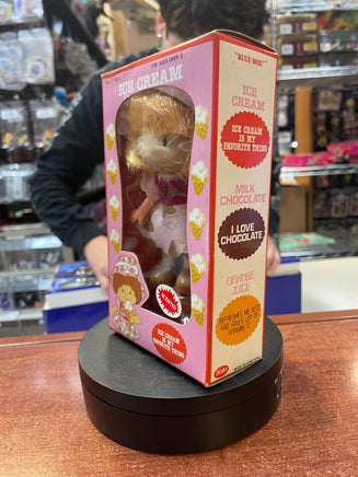 Ice Cream (Vintage Strawberry Shortcake KO, BlueBox) **NEW** - Bitz & Buttons