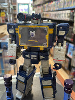 Soundwave with Laserbeak & Ravage (Transformers WFC, Hasbro)