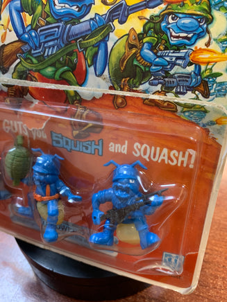 Flame Thrower Squad with Card Back 5422 (Vintage Army Ants, Hasbro) COMPLETE - Bitz & Buttons