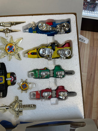 Metal Diecast 5 Lions Form A (Voltron Defender, Trendmasters) **COMPLETE** - Bitz & Buttons