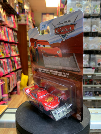Lightning McQueen With Shovel  (Pixar Cars, Mattel Diecast) - Bitz & Buttons