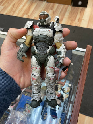 Doom Slayer White Armor (McFarlane Toys, Doom Eternal) COMPLETE - Bitz & Buttons