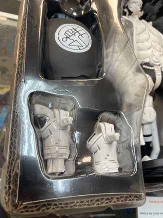 Hellboy Black & White Vinyl Statue (Dark Horse, Unbox Industries) COMPLETE - Bitz & Buttons