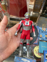 Ultra Man 1:12 (Mezco, Ultra Man)  **COMPLETE**