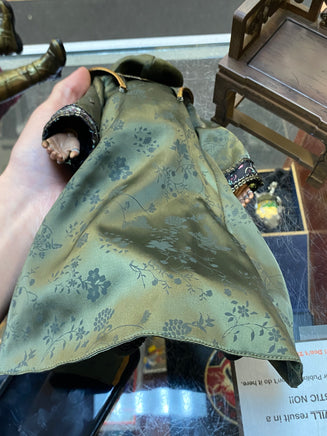 Mandarin With Throne 1/6 Scale (MCU Iron Man 3, Hot Toys) LOOSE - Bitz & Buttons