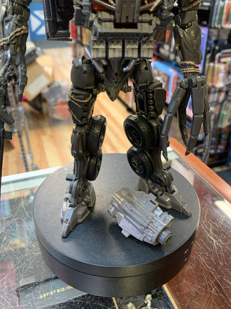 Scourge SS-101 Leader Class (Transformers Studio Series, Hasbro) - Bitz & Buttons