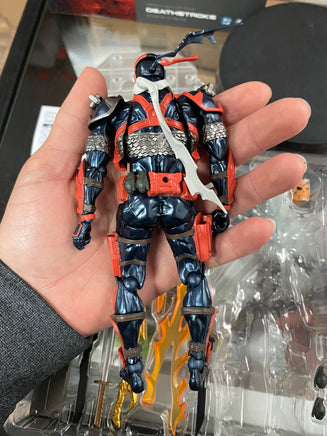 Deathstroke Ver. 1.5 (DC Comics Justice League, Revoltech Amazing Yamaguchi) COMPLETE - Bitz & Buttons
