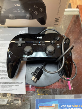 Classic Wii Controller Pro (Wii, Nintendo) **COMPLETE** - Bitz & Buttons
