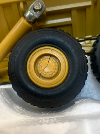 Caterpillar D350D Articulated Dump Truck 1/50 Scale ( Vintage ERTL, CAT) - Bitz & Buttons