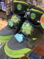 Glow in the Dark Kids Womans Sneakers SZ 6 (Vintage TMNT Ninja Turtles, API ) - Bitz & Buttons