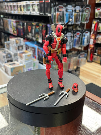 Deadpool Origins 3.75 (Marvel, Hasbro) COMPLETE - Bitz & Buttons