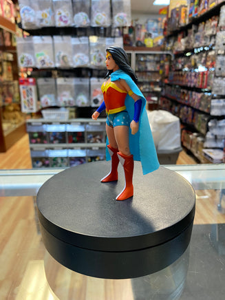 Classic Wonder Woman  3.75 (Super Powers, McFarlane) Loose - Bitz & Buttons