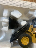 Caterpillar Compact CAT IT18F Front Loader 1/25 ( Vintage JOAL, CAT) - Bitz & Buttons