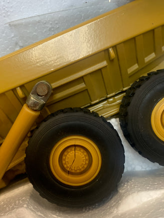 Caterpillar D350D Articulated Dump Truck 1/50 Scale ( Vintage ERTL, CAT) - Bitz & Buttons