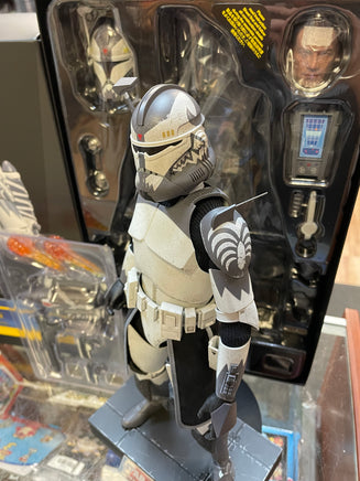 Clone Commander Wolffe TMS141 (Hot Toys, Star Wars) NEW/OPEN - Bitz & Buttons