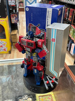 VNR 300 Optimus Prime (Volvo, Transformers Generations, Hasbro Takara Tomy) INCOMPLETE