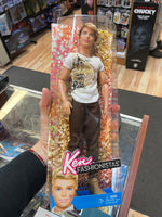 Ultimate Boyfriend Ken #Y7493 (Barbie Fashionistas, Mattel) **SEALED**