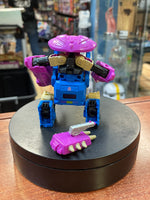 Squeeze Play Deluxe Class 0822 (Transformers Legacy United, Hasbro) **COMPLETE** - Bitz & Buttons