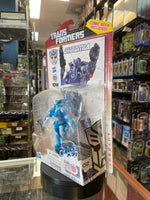 Chromia IDW Deluxe Class (Transformers Generations Thrilling 30, Hasbro) - Bitz & Buttons