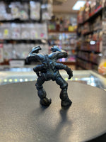 Four Arm Alien with Egg (Vintage Micro Alien Hunters,Trendmasters) COMPLETE - Bitz & Buttons