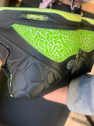 Glow in the Dark Kids Womans Sneakers SZ 6 (Vintage TMNT Ninja Turtles, API ) - Bitz & Buttons