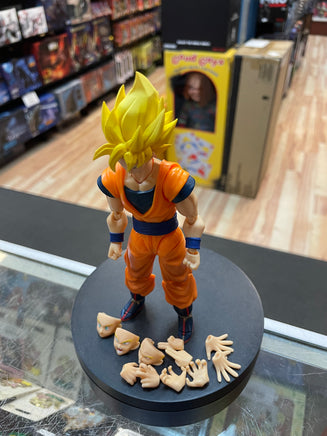 Super Saiyan Full Power Son Goku (Dragon Ball DBZ, Bandai SH Figuarts) **COMPLETE** - Bitz & Buttons
