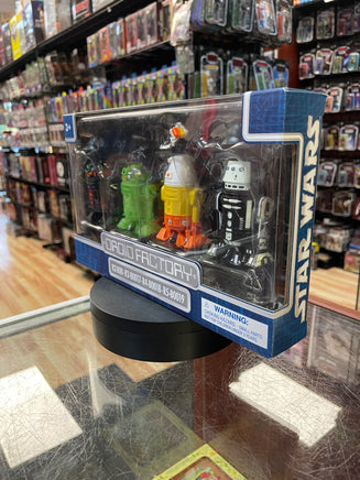 R2-BOO, R3-BOO17, R4-BOO18, & R5-BOO19 (Star Wars Vintage Collection, Droid Factory) SEALED - Bitz & Buttons