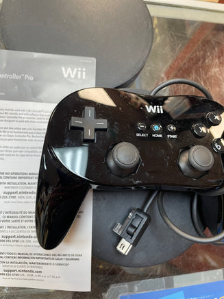Classic Wii Controller Pro (Wii, Nintendo) **COMPLETE** - Bitz & Buttons