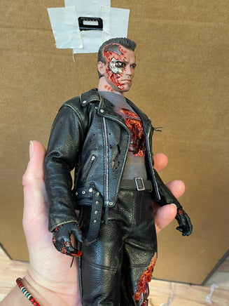 Battle Damaged 2.0 T-800 DX46 (Terminator, Hot Toy) SEALED - Bitz & Buttons