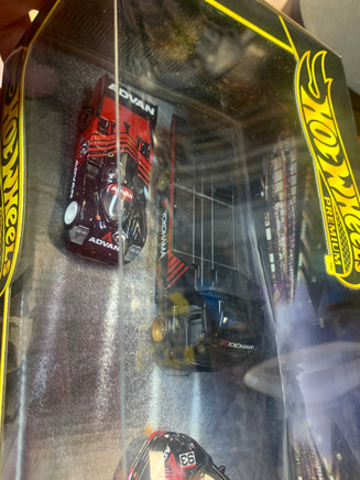 Aero Lift Porsche with Skyline 2000GTR (Hot Wheels Premium Real Rider, Mattel) SEALED - Bitz & Buttons