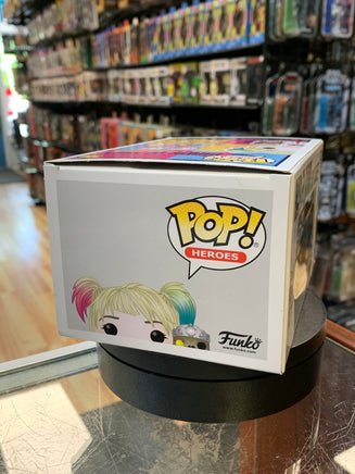 Harley Quinn and Beaver #308 (Funko Pop, DC Comics) - Bitz & Buttons