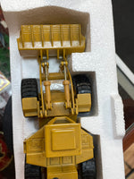 Caterpillar 988B Wheel Loader 1/50 Scale ( Vintage ERTL, CAT) - Bitz & Buttons