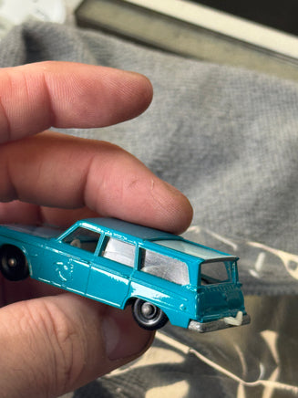 Studebaker Station Wagon 42 Diecast (Vintage Matchbox, Lesney) - Bitz & Buttons