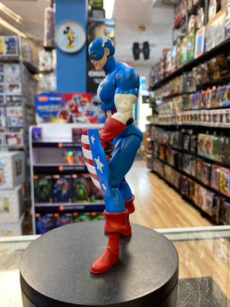 Classic Captain America (Marvel Select, DST Diamond) COMPLETE - Bitz & Buttons