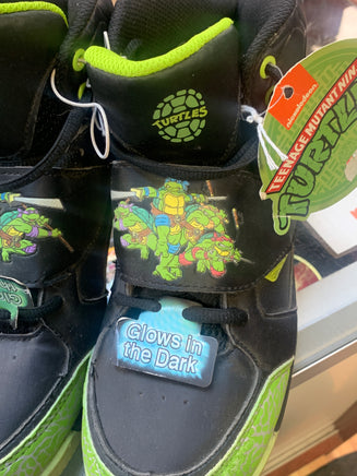 Glow in the Dark Kids Womans Sneakers SZ 6 (Vintage TMNT Ninja Turtles, API ) - Bitz & Buttons