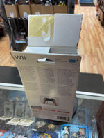Classic Wii Controller Pro (Wii, Nintendo) **COMPLETE** - Bitz & Buttons