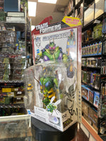 Waspinator IDW Deluxe Class (Transformers Generations Thrilling 30, Hasbro) - Bitz & Buttons