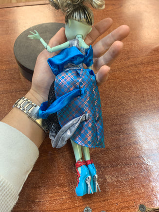 Scarily Ever After Threadarella Frankie Stein (Vintage Monster High, Mattel) - Bitz & Buttons