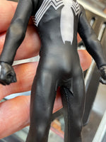Black Suit Symbiote Spider-Man PX Exclusive (Mezco One:12, Mezco Toyz) COMPLETE
