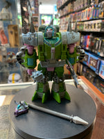 Quintesson Trooper With Accessories (Transformers Buzzworthy, Hasbro)