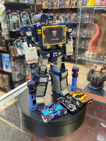Soundwave with Laserbeak & Ravage (Transformers WFC, Hasbro)