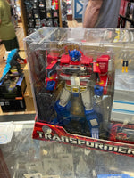 Optimus Prime with Trailer (Transformers Masterpiece, Hasbro) **SEALED**