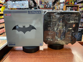 Ascending Knight Batman PX Exclusive (DC Comics, Mezco One:12) **COMPLETE** - Bitz & Buttons