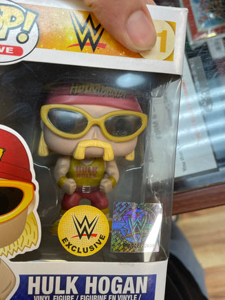 Hulk Hogan #11 (Funko Pop, WWE) SHOP EXCLUSIVE - Bitz & Buttons