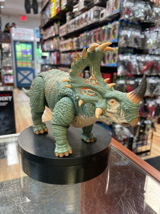 Sinoceratops (Jurassic Park Hammond Collection, Mattel) - Bitz & Buttons