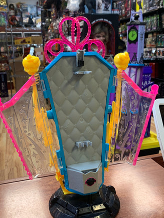 Freaky Fusion Recharge Chamber (Vintage Monster High, Mattel) - Bitz & Buttons