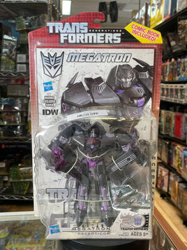 Megatron Deluxe Class (Transformers Generations Thrilling 30, Hasbro) - Bitz & Buttons
