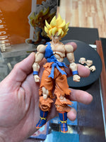 Super Saiyan Son Goku Awakening (Dragon Ball Z, Bandai SH Figuarts) **COMPLETE**