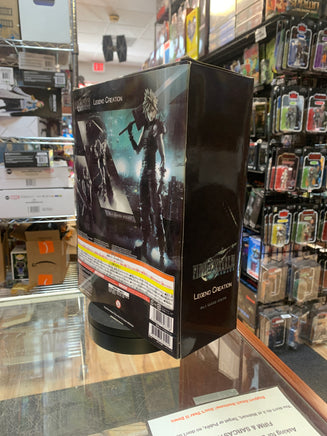 Cloud Strife No.1 (Final Fantasy Remake, PlayArts Kai) NEW - Bitz & Buttons