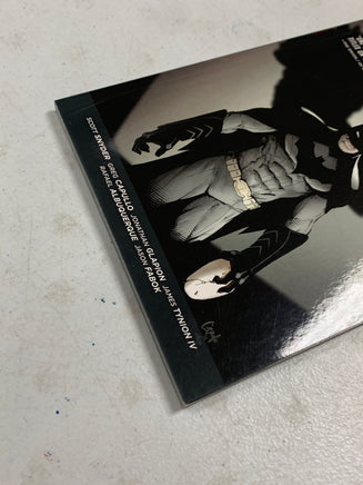 Batman The City Of Owls Volume 2 (DC Comics Trade TPB, Batman) - Bitz & Buttons